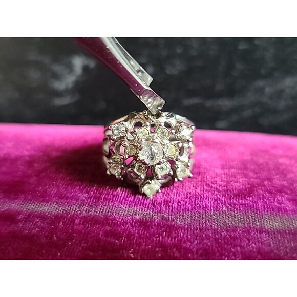 18KTHGE Rhinestone Cocktail Ring Vintage, READ, FAIR CONDITION, Size US  8 - Picture 10 of 10
